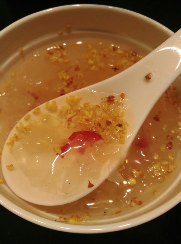 银耳杜仲羹