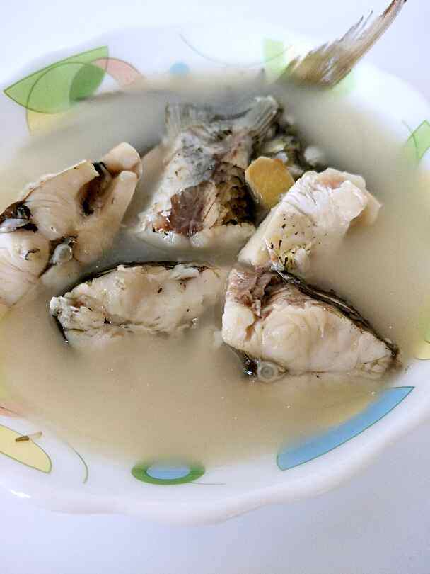 芪参鲤鱼汤