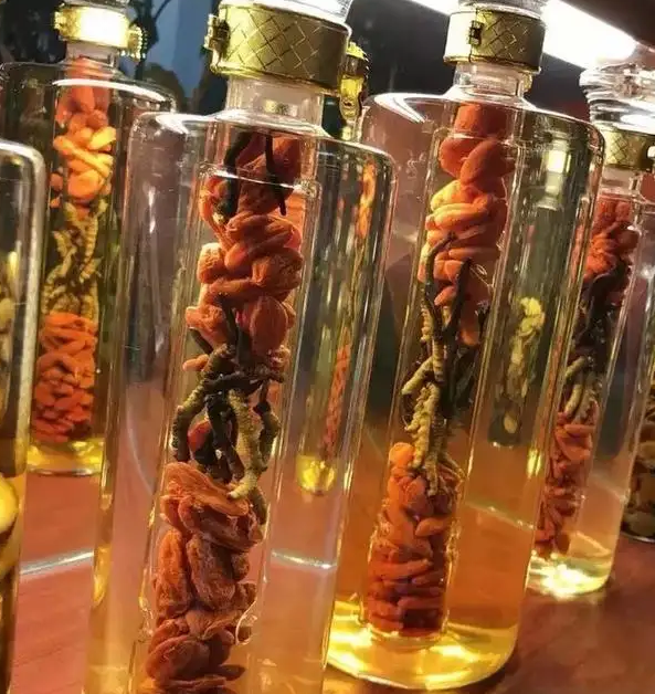 冬虫夏草酒