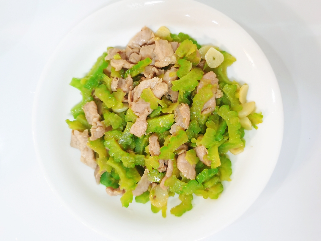 苦瓜炒肉片