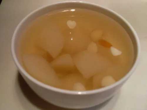 南北杏仁炖雪梨