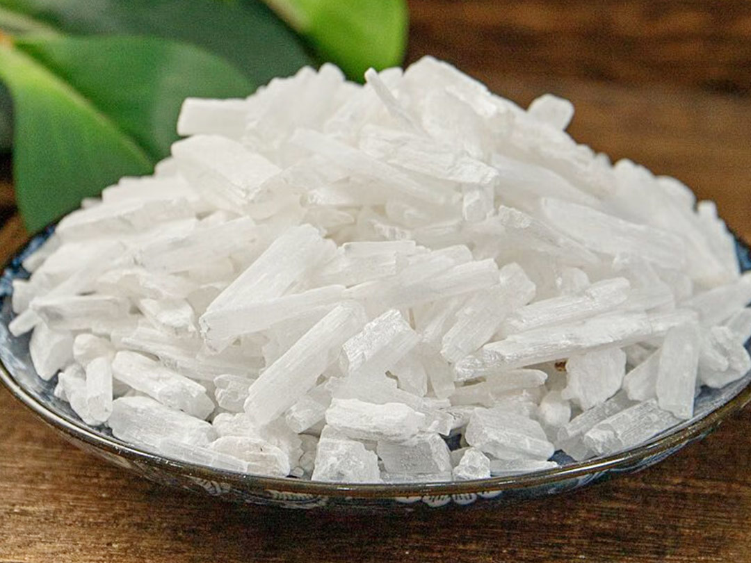 生石膏